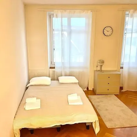 Amazing Flat In Heart Of Old Town Glockenb Appartement
