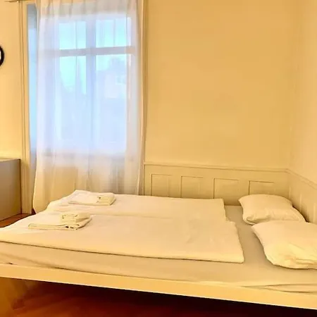 Amazing Flat In Heart Of Old Town Glockenb Appartement
